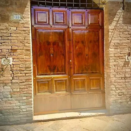 Dimora Con Finestra Sui Tetti Di Siena Apartment Exterior photo