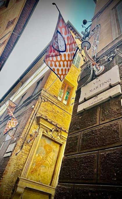 Dimora Con Finestra Sui Tetti Di