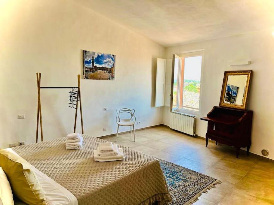 Dimora Con Finestra Sui Tetti Di Apartment